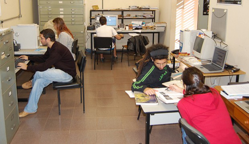 Working day at the Lab (2007)